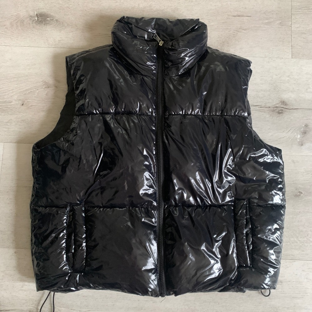 Love Streak Womens Black Shiny Puffer Vest Quilted Zip Up Sleeveless Jacket Med
